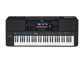 Yamaha PSR-SX720 arranger workstation keyboard front view